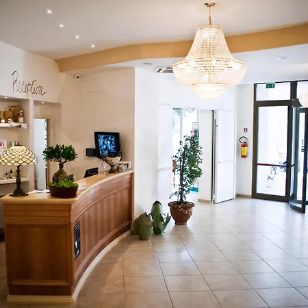 Hotell Sovrana &