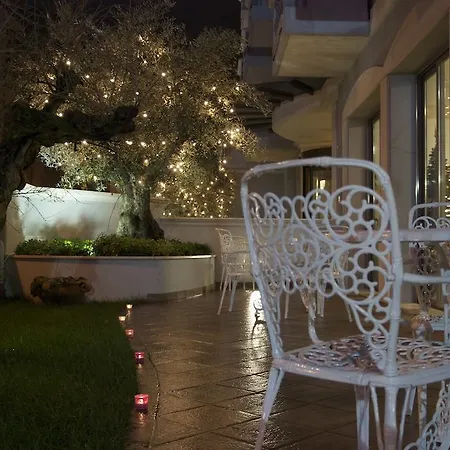 Hotell Sovrana & Rimini