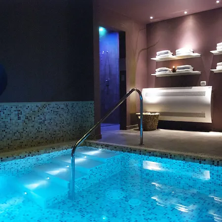 Sovrana - Pet Friendly - Breakfast Until 12 - Parking 4* Rimini
