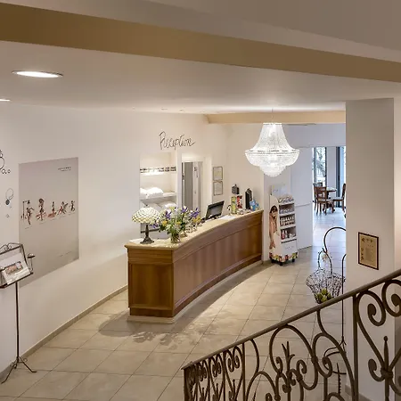 מלון Sovrana Hotel & Spa