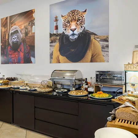 Sovrana - Pet Friendly - Breakfast Until 12 - Parking 里米尼
