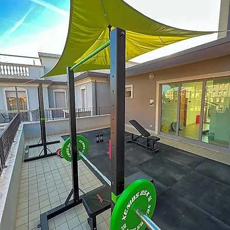 Sovrana - Pet Friendly - Breakfast Until 12 - Parking 4* Rimini