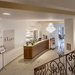 Hotel Sovrana &